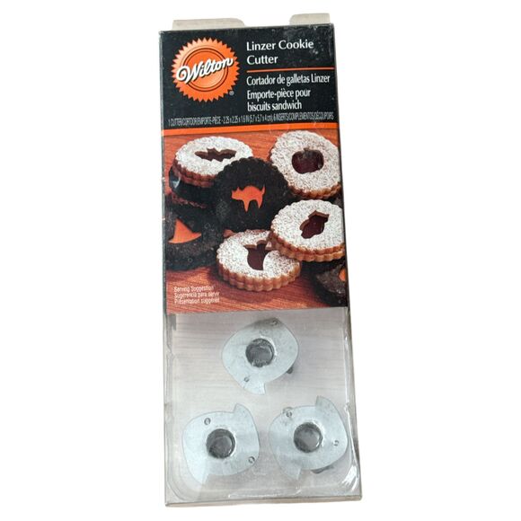 Lot Baking Decorating Tools Wilton Celebrate It Cutters Wrappers Toppers Mat - Picture 8 of 10